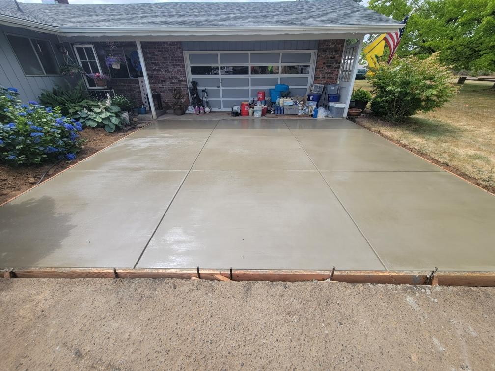 Freshly poured concrete driveway in Albany Oregon